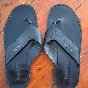 PRADA MEN'S BLACK LEATHER FLIP FLOPS - PERFECT CONDITION
